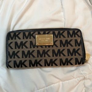 Michael Kors wallet